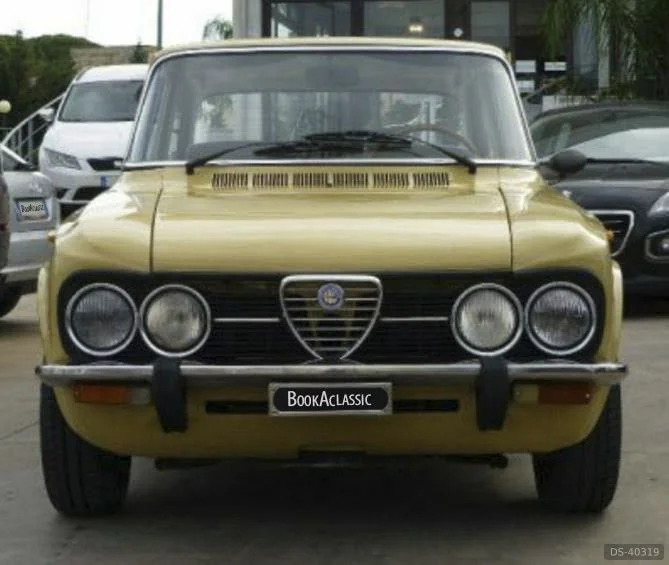 1975 Alfa Romeo Nuova Super 1300 in Palermo 2