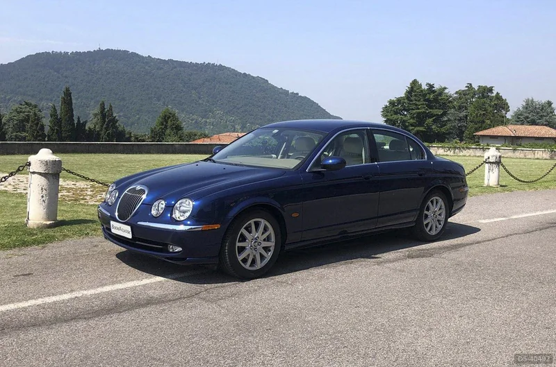 2002 Jaguar S-type 3.0 V6 in Brescia 3