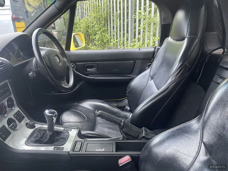 2001 BMW Z3 2.2i in Ripon 2