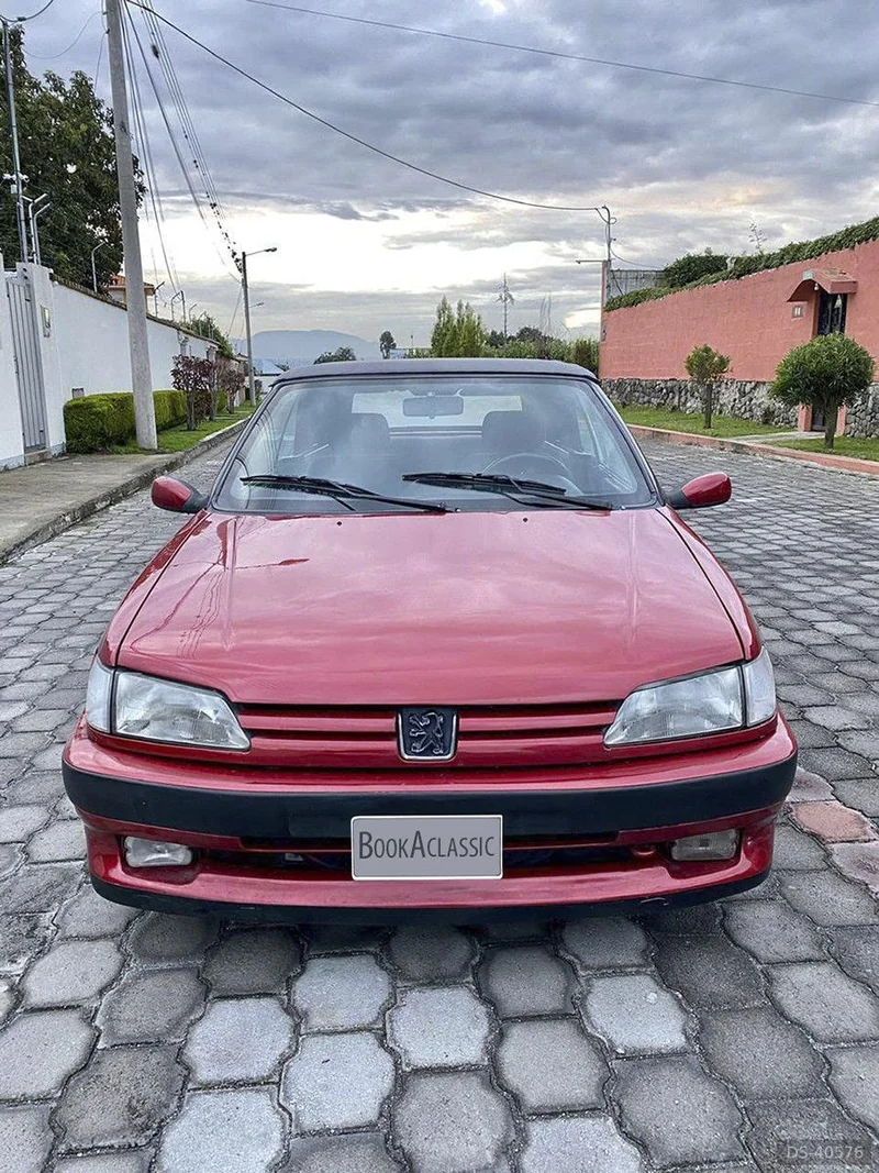 1995 Peugeot Cabriolet in Quito 4
