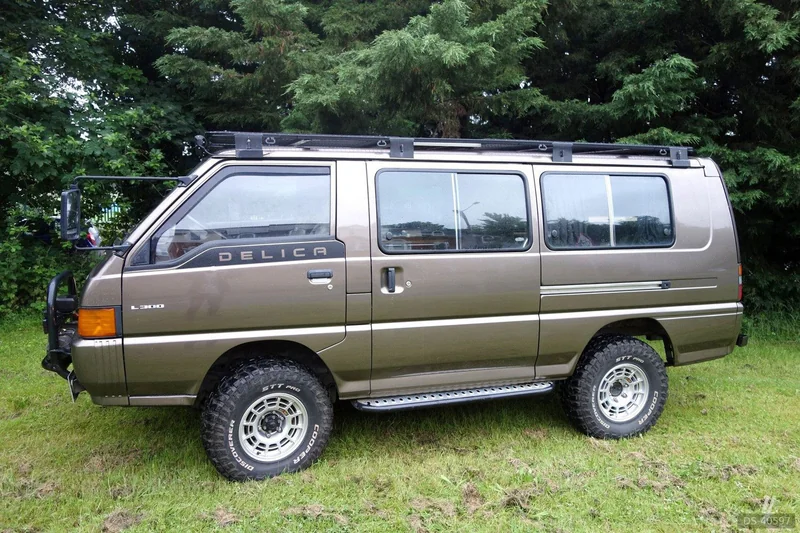 1993 Mitsubishi Delica in Milton Keynes 3