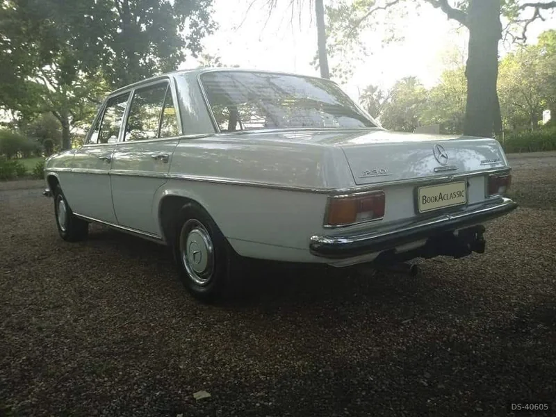 1970 Mercedes-Benz W115 in Cape Town 3