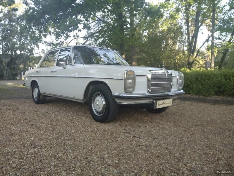 1970 Mercedes-Benz W115 in Cape Town 1
