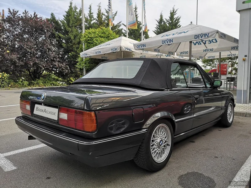 1992 BMW E30 in Sofia 6