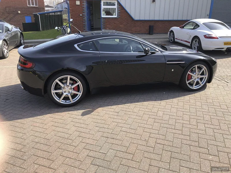 2006 Aston Martin Vantage in Bristol 6