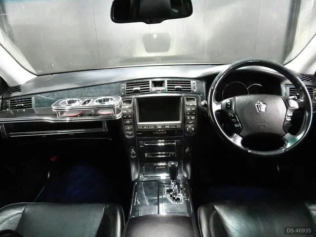 2006 Toyota Crown Athlete in Folkestone 5