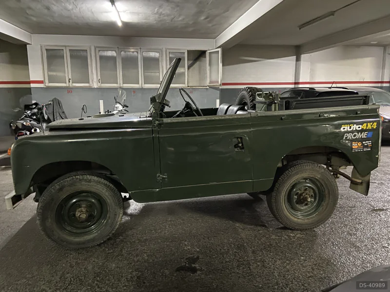 1963 Land Rover Santana S2a in Barcelona 9