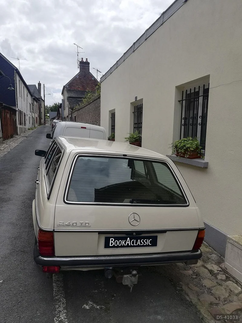 1984 Mercedes-Benz 240td in Orbec 3