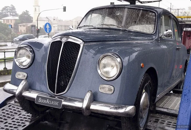 1958 Lancia Appia in Genova 5