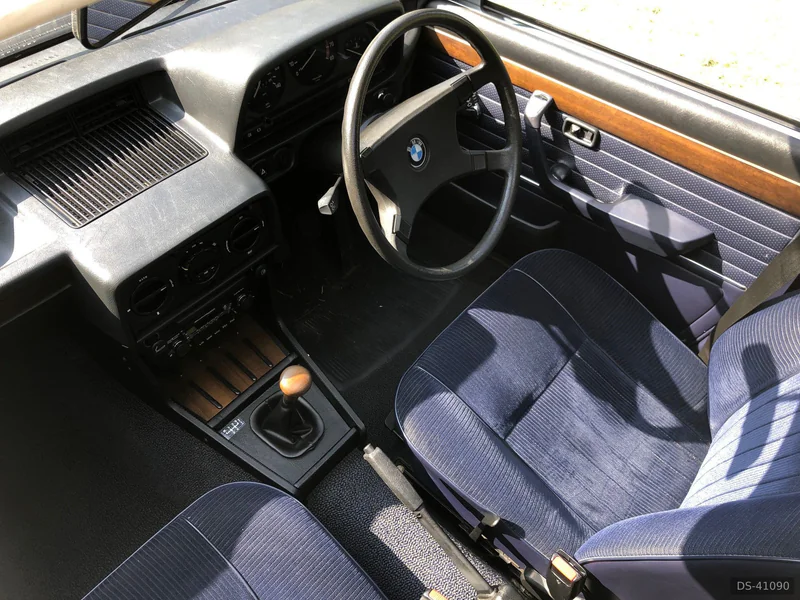 1980 BMW E12 528i M Sport in London 6