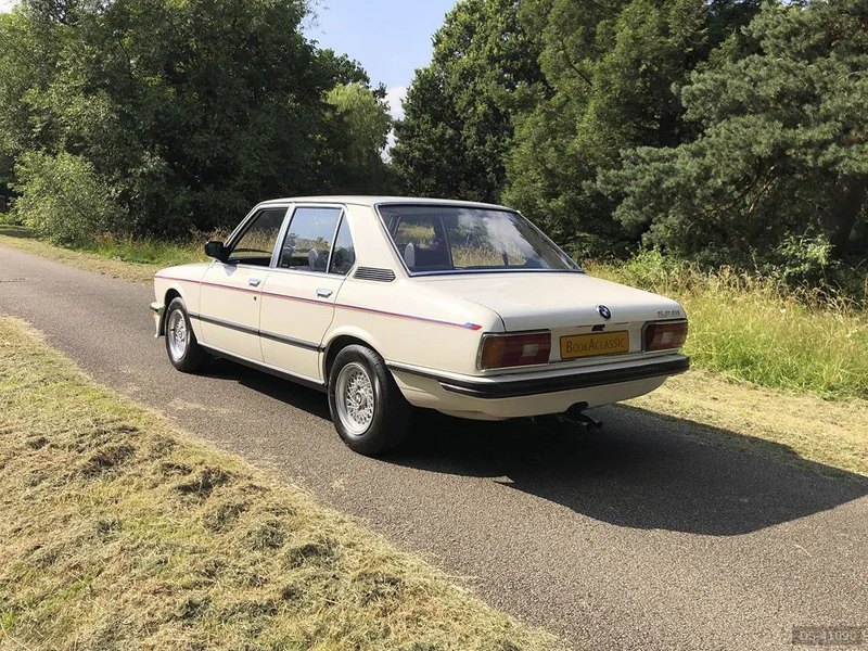 1980 BMW E12 528i M Sport in London 4