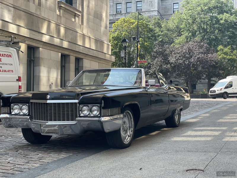 1970 Cadillac Deville in Montreal 9