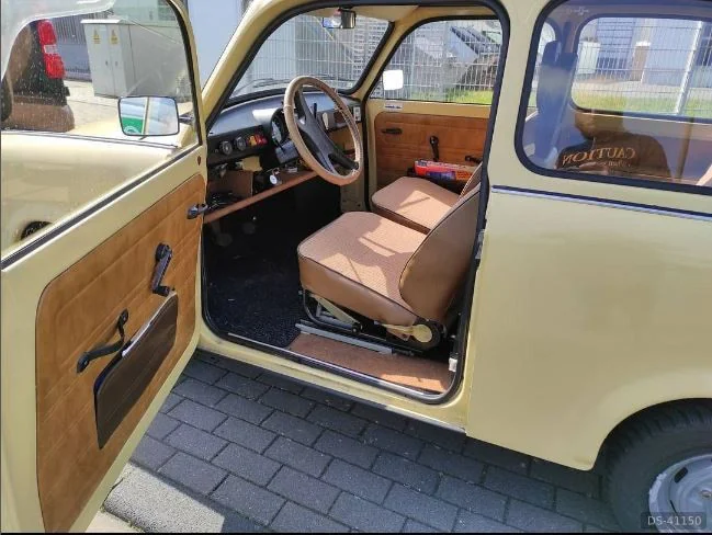 1990 Sachsenring Trabant 601 S in Köln 8