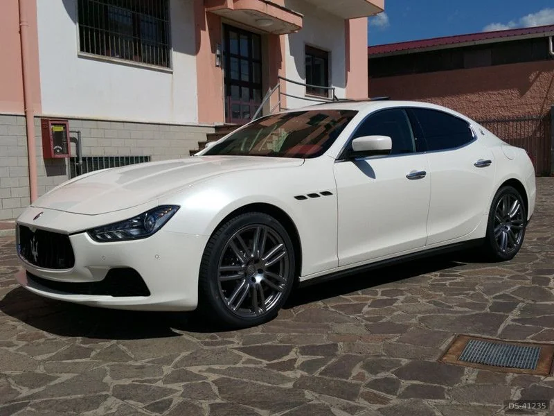 2015 Maserati Ghibli in Salerno 5