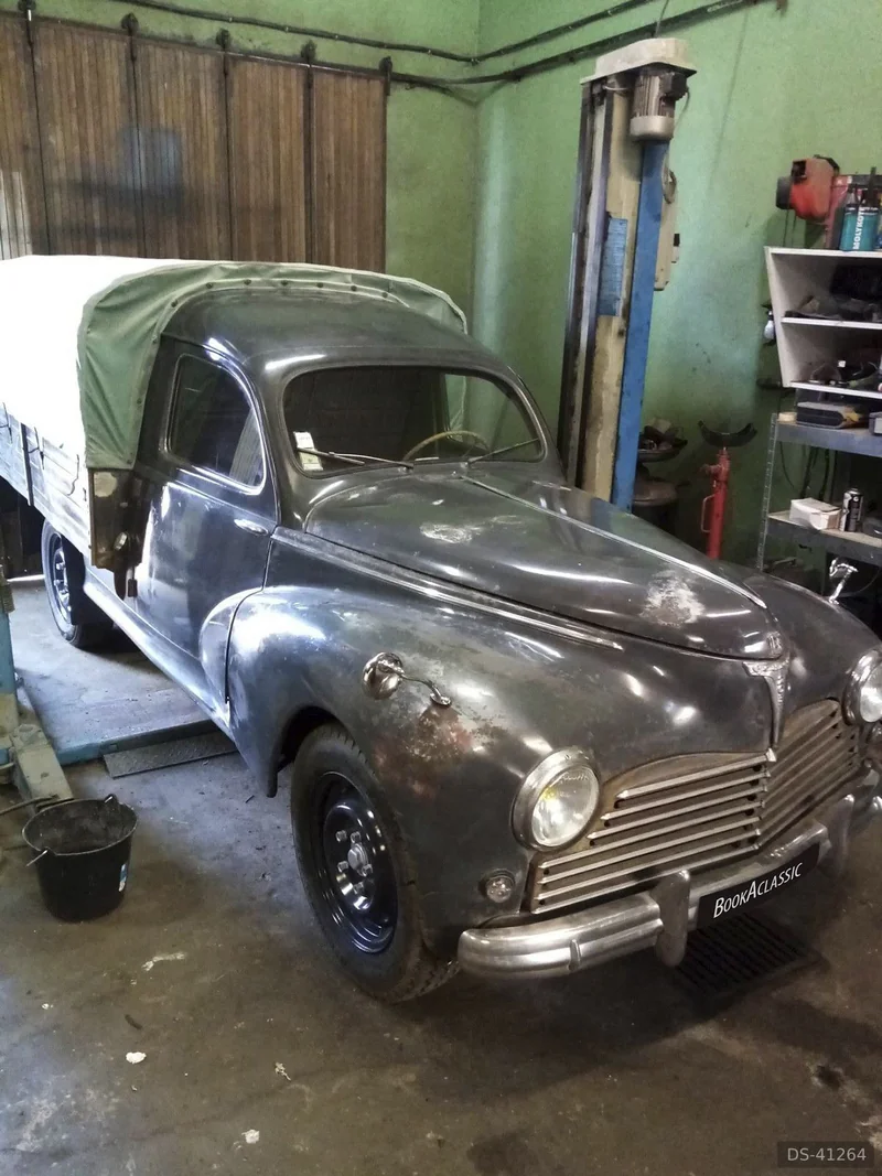1951 Peugeot 203 Bâchée in Coudray Au Perche 3
