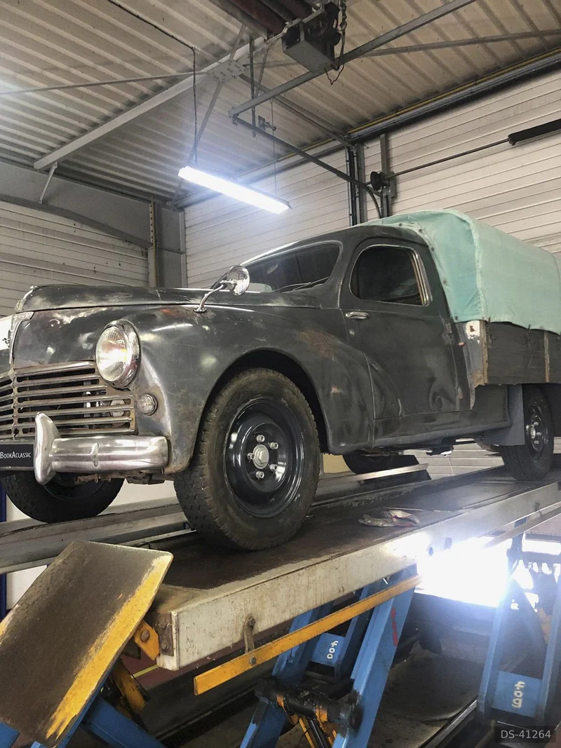 1951 Peugeot 203 Bâchée in Coudray Au Perche 4