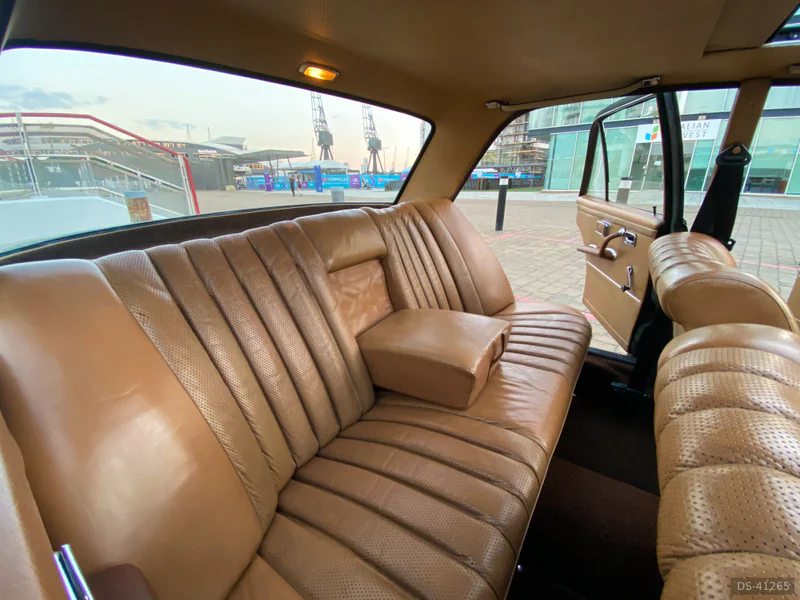 1968 Mercedes-Benz 280 Se in London 7