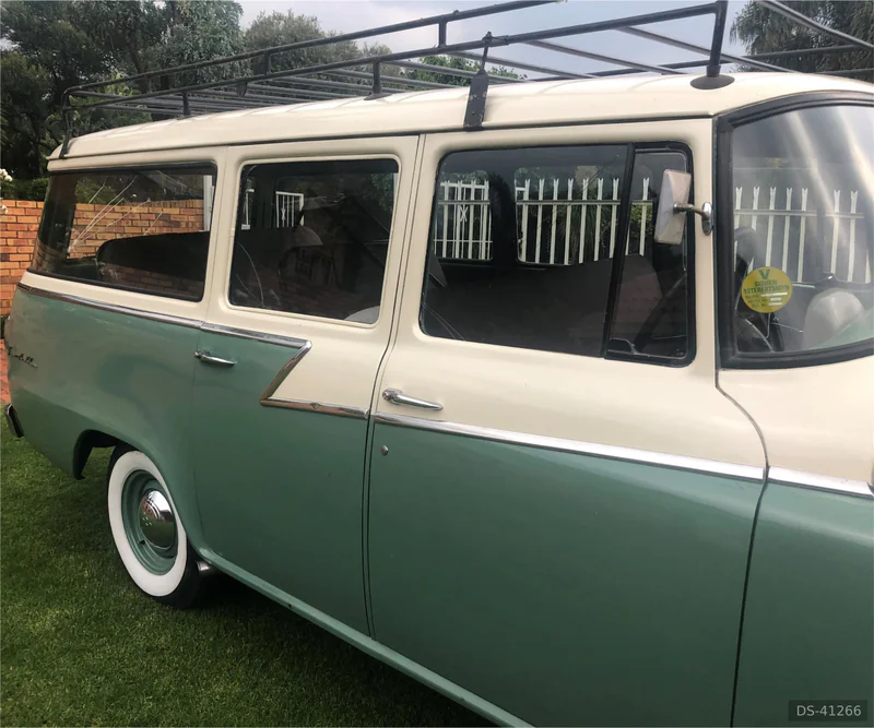 1960 International Harvester Traveall in Pretoria 5