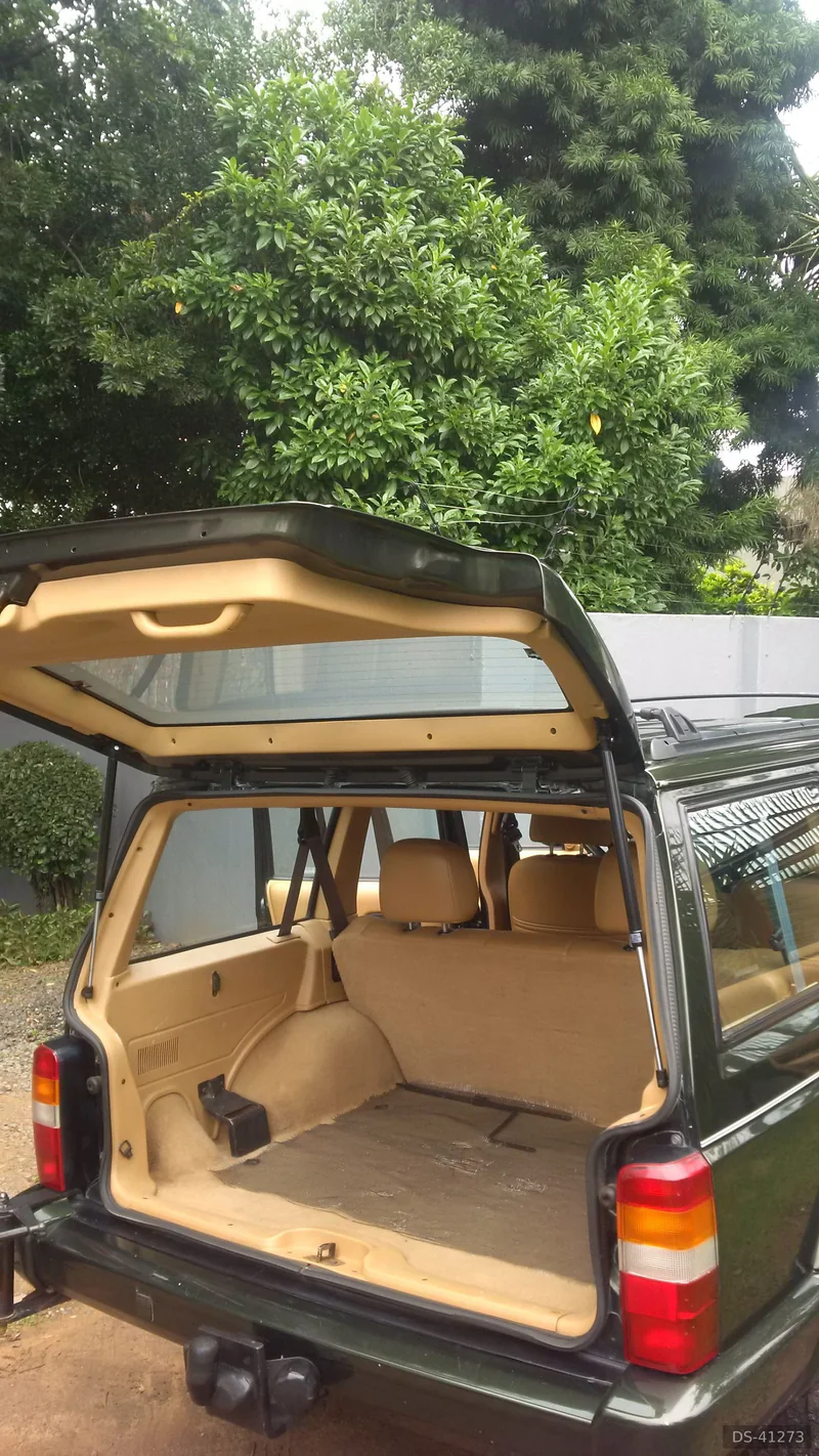 1998 Jeep Cherokee in Johannesburg 4