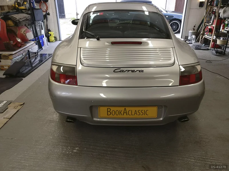 2000 Porsche 911 Carrera in Rayleigh 3