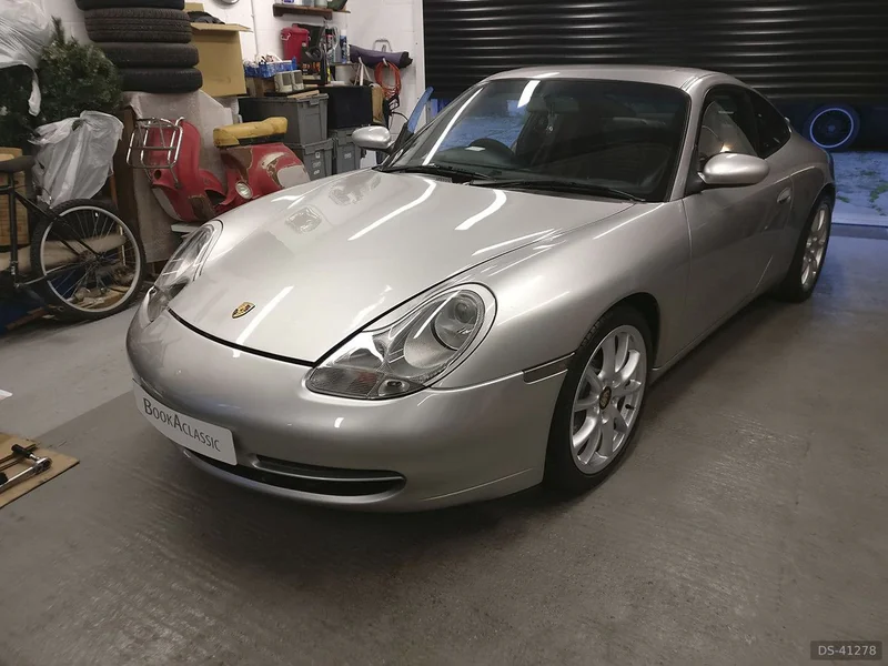 2000 Porsche 911 Carrera in Rayleigh 9