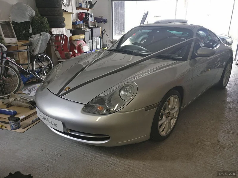 2000 Porsche 911 Carrera in Rayleigh