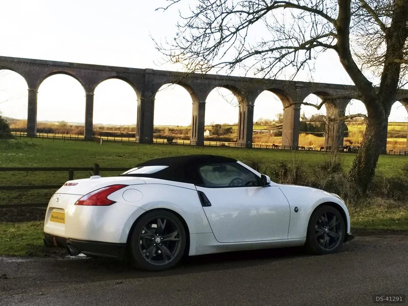 2010 Nissan 370z Roadster in Rushden 5