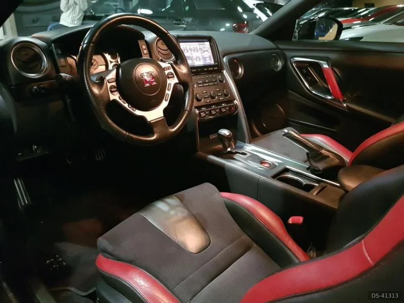 2010 Nissan Gt-r in Odivelas 4