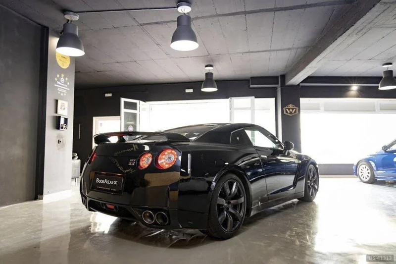 2010 Nissan Gt-r in Odivelas 9