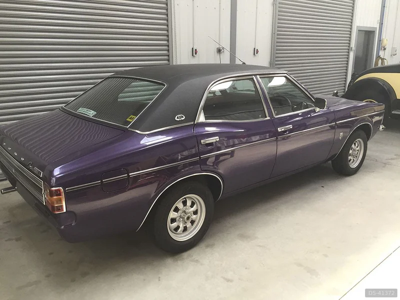 1975 Ford Mark 3 Cortina 2000e in Hull 8