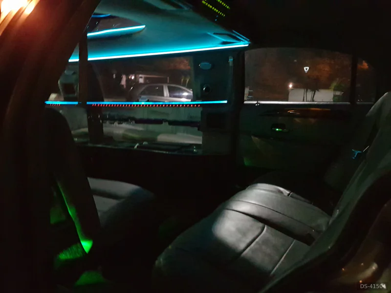 2009 Lincoln Limousine in Odivelas 10