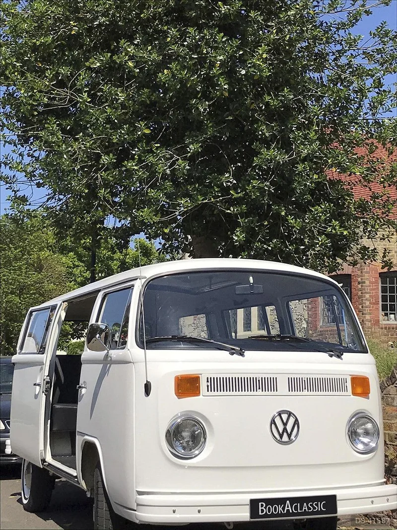 1972 Volkswagen Microbus Deluxe