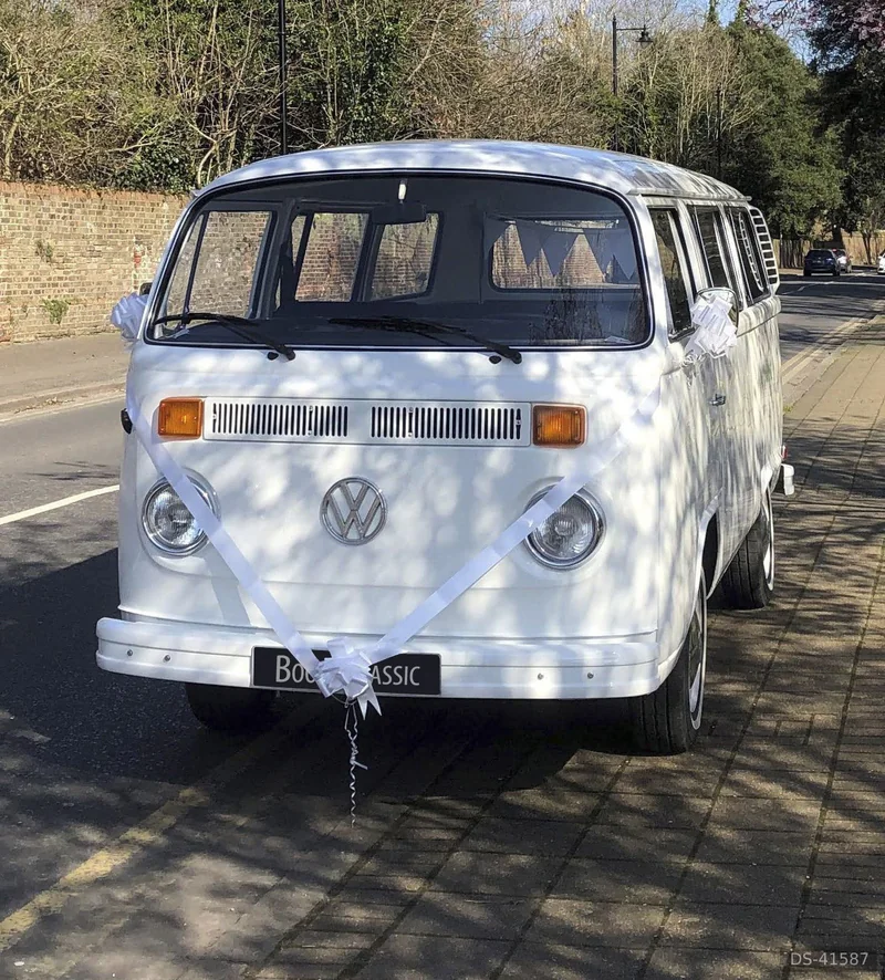 1972 Volkswagen Microbus Deluxe