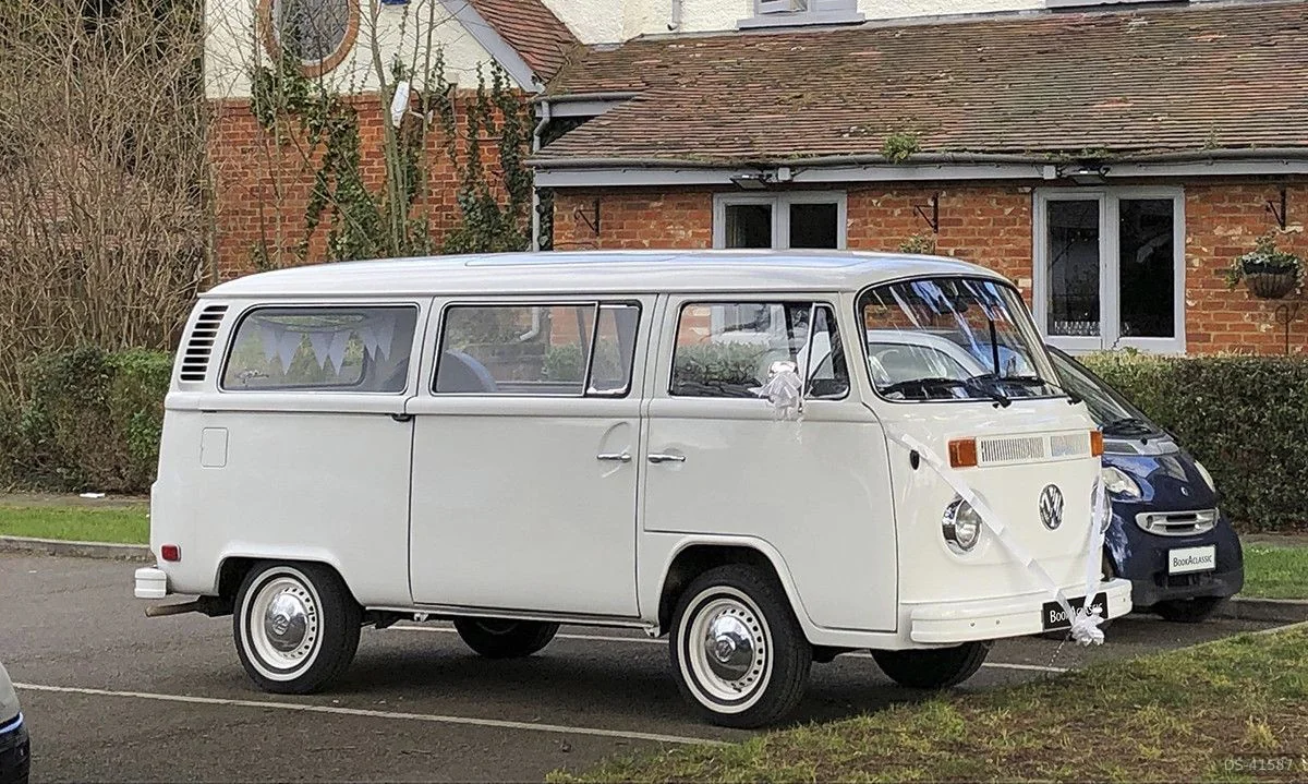 1972 Volkswagen Microbus Deluxe