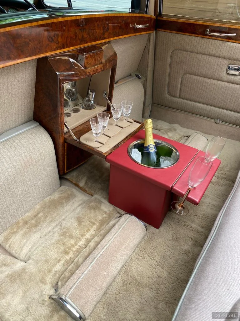1976 Rolls-Royce Phantom 6 Landaulette in Buckinghamshire 4