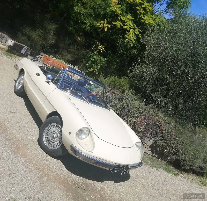 1973 Alfa Romeo Spider Veloce 2000 in Arezzo 2