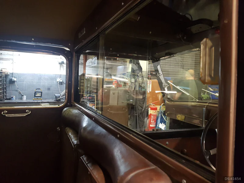 1957 Austin Fx3 in Chatham 5
