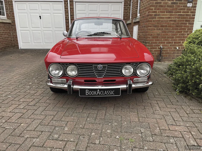1976 Alfa Romeo Guilia Gtv 2000 in St Albans 2