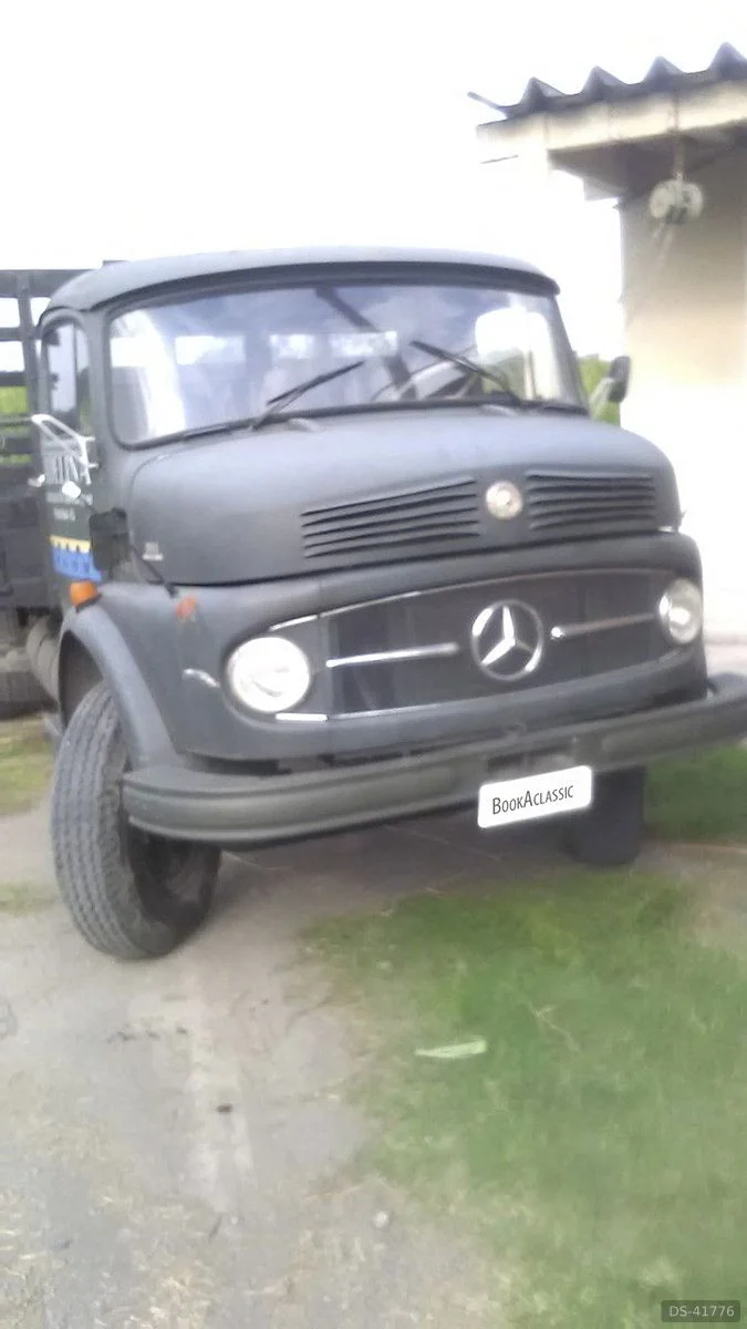 1967 Mercedes-Benz 1111 in Porto Real 3