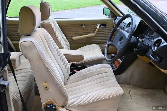1985 Mercedes-Benz 280ce in London 4