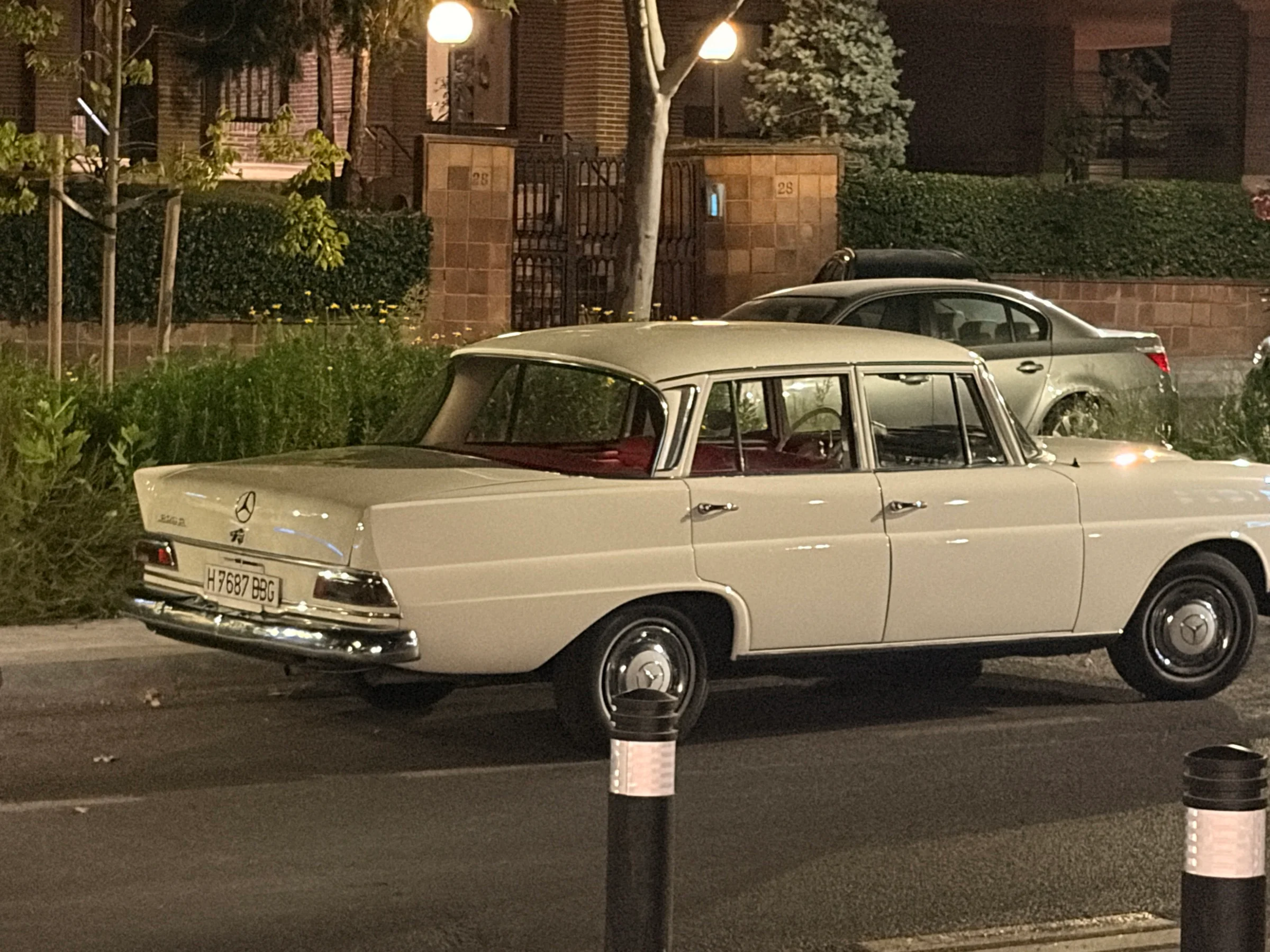 1967 Mercedes-Benz 200 Colas