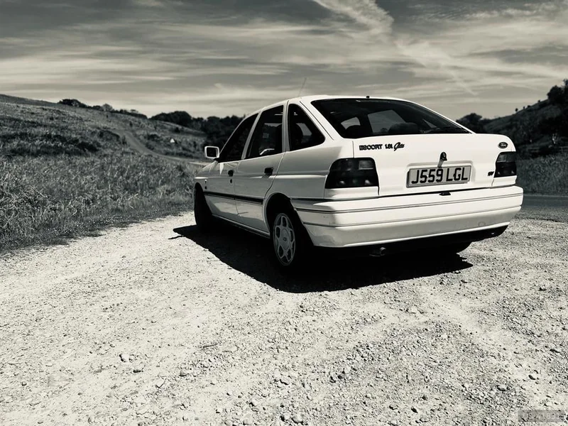 1992 Ford Escort in Seaham 9