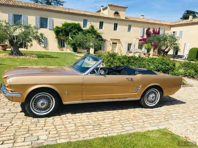 1965 Ford Mustang in Chiclana De La Frontera 2