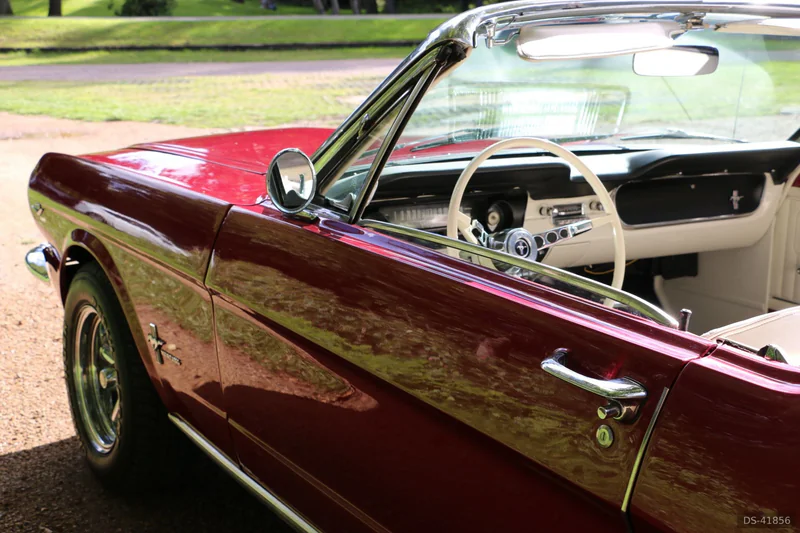 1964 Ford Mustang in Cobham 4