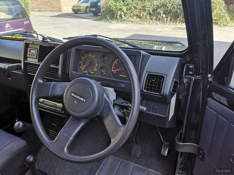 1995 Suzuki Sj413s in Wickford 2