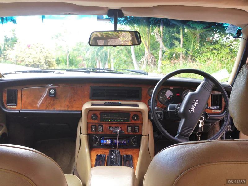 1987 Daimler Double Six in Samsonvale 6