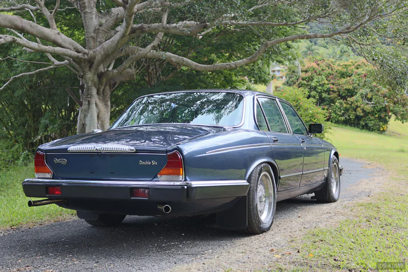 1987 Daimler Double Six in Samsonvale 7