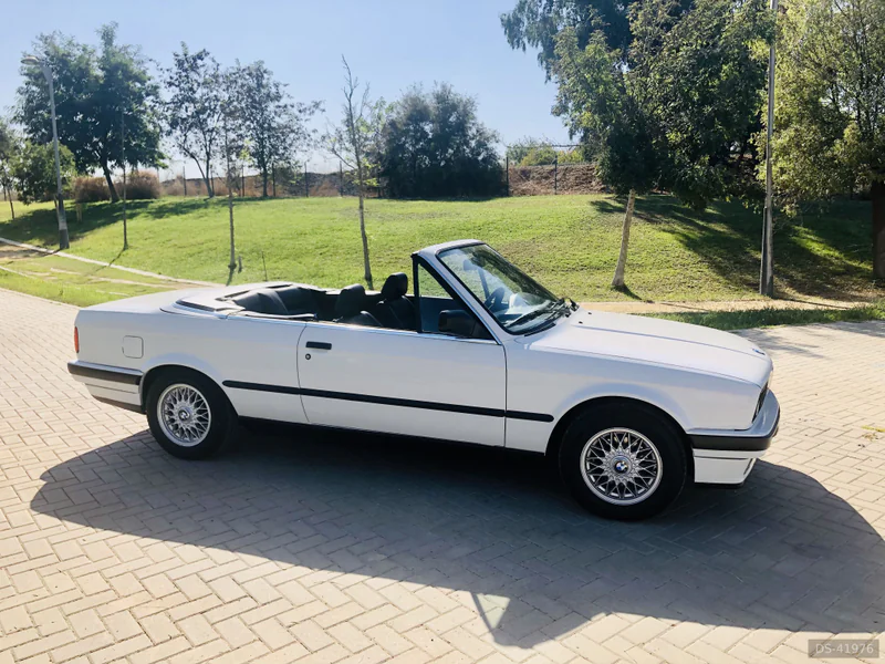 1993 BMW 318i E30 Cabrio in Sotogrande 2