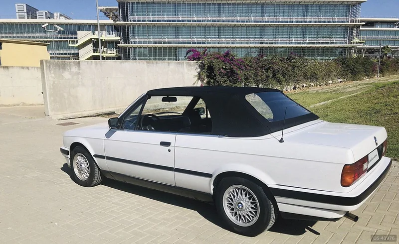 1993 BMW 318i E30 Cabrio in Sotogrande 5