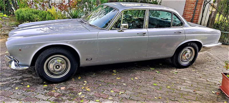 1972 Jaguar Xj6 in Torino 2
